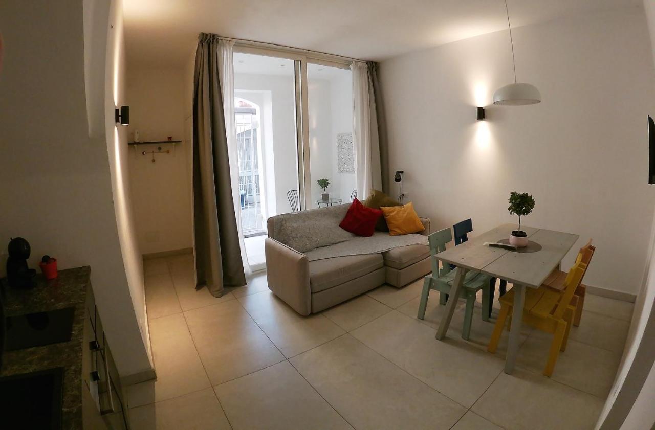 Casa Abbatuzzu Apartment Acireale Bagian luar foto
